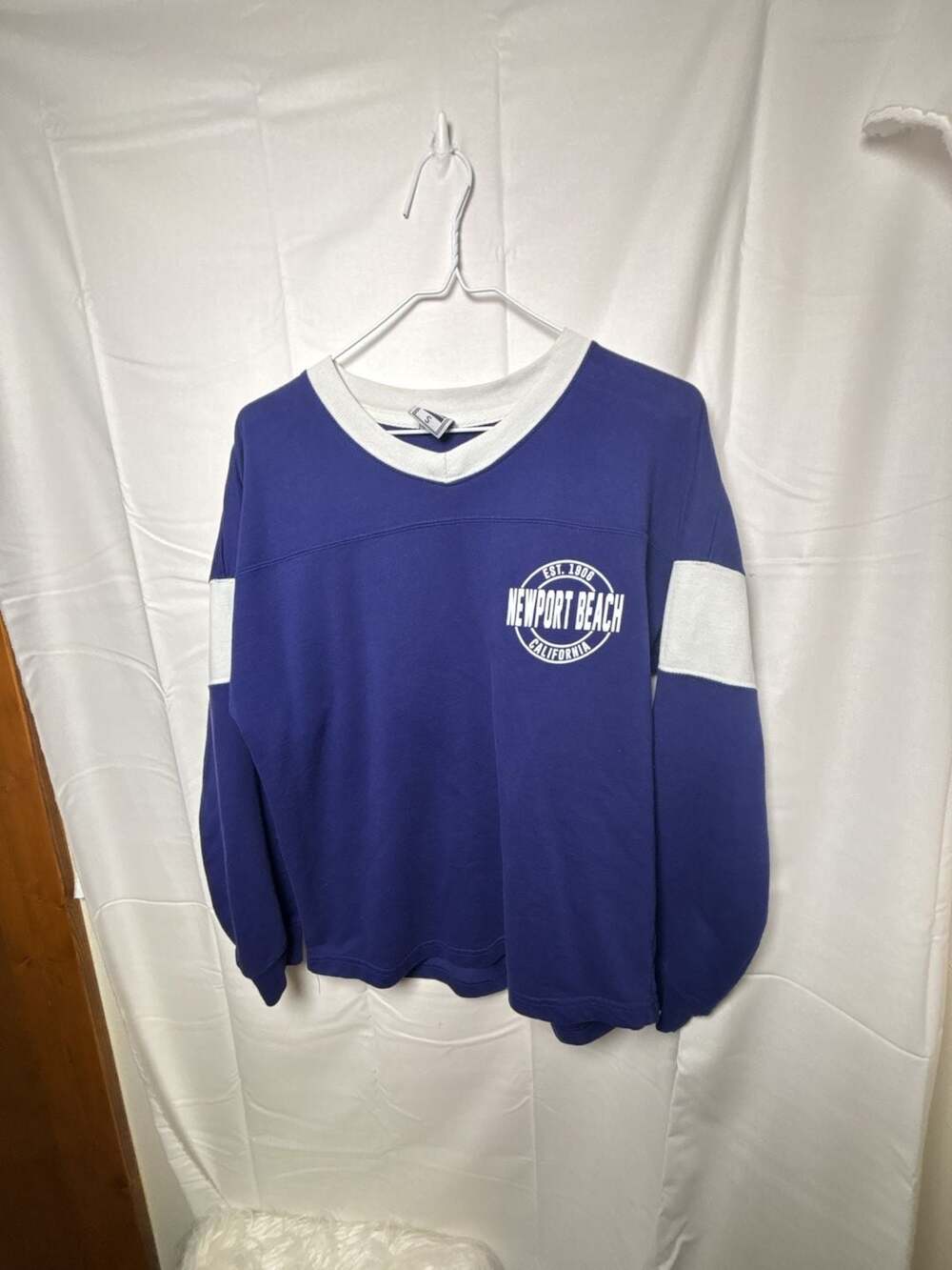 LE Newport Beach California V-Neck Sweatshirt Blue Size S